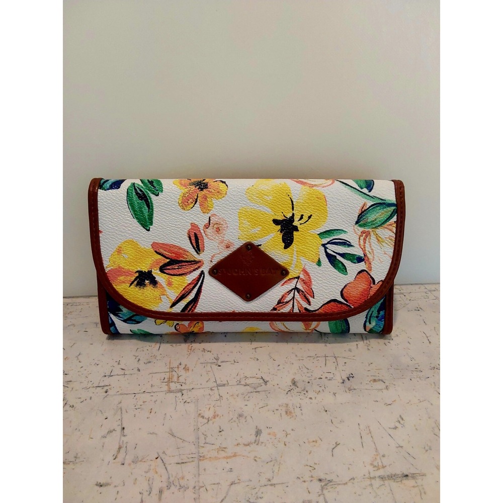 NWOT Women's St John's Bay Wallet White Floral Summer‎ Spring Gorgeous Print!